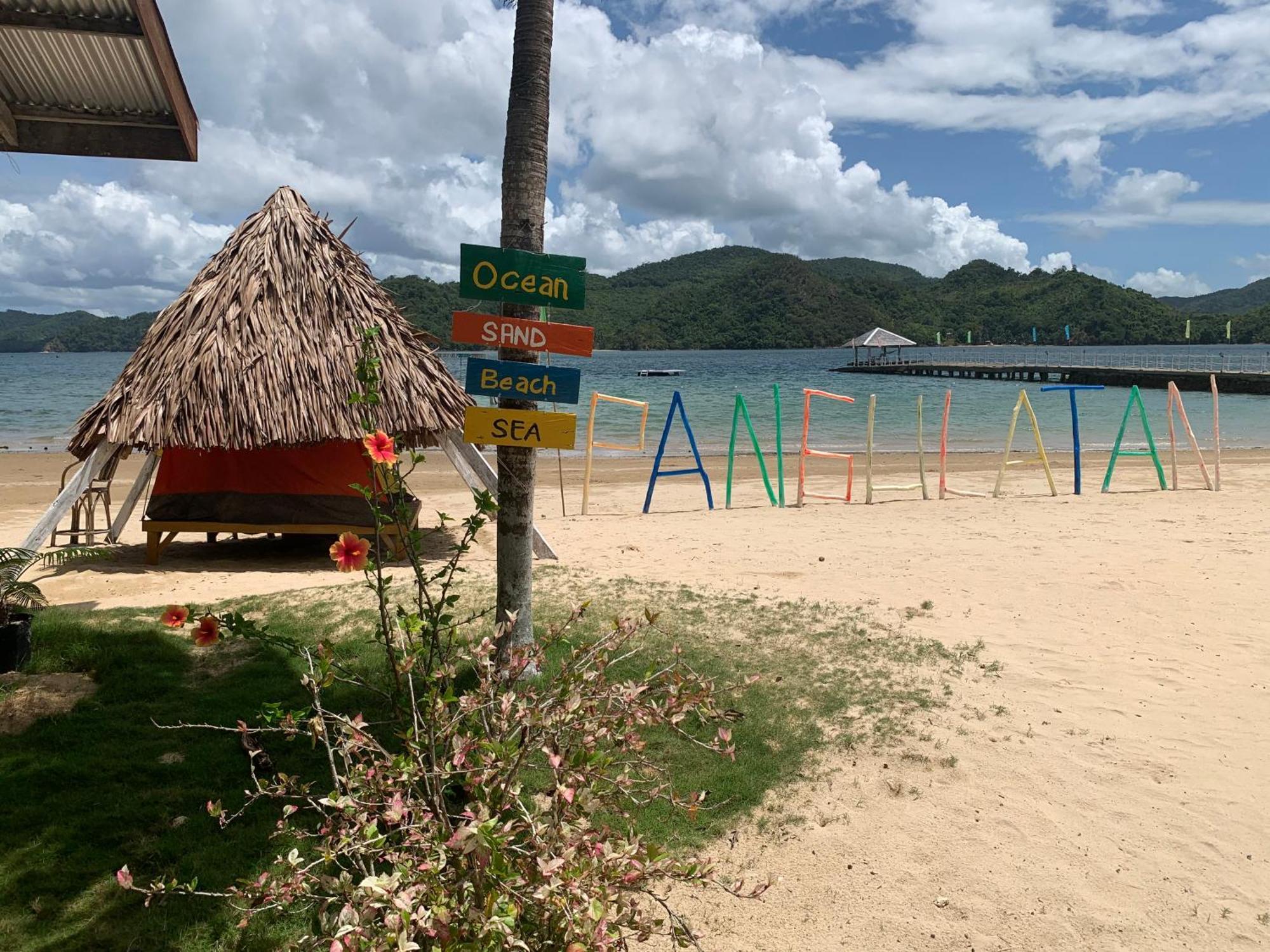 Pangulatan Beach Resort El Nido Pokoj fotografie